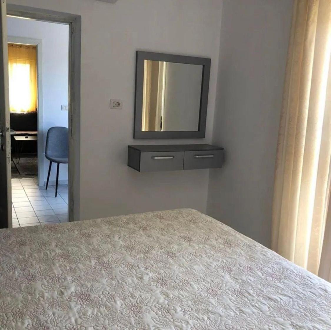 Soren House Vlorë Esterno foto
