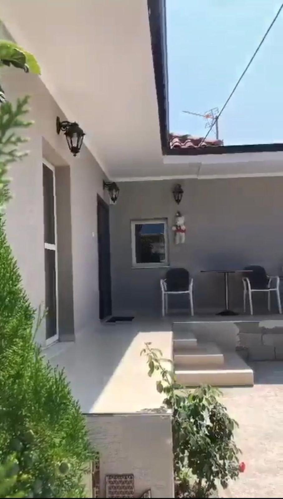 Soren House Vlorë Esterno foto